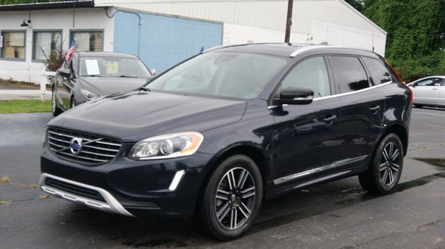 2017 Volvo XC60 JUST SERVICED, VERY CLEAN INSIDE AND OUT  - 23043576 - 1