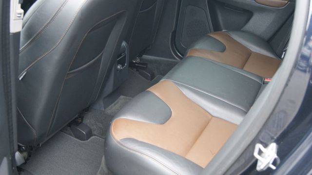 2017 Volvo XC60 JUST SERVICED, VERY CLEAN INSIDE AND OUT  - 23043576 - 33