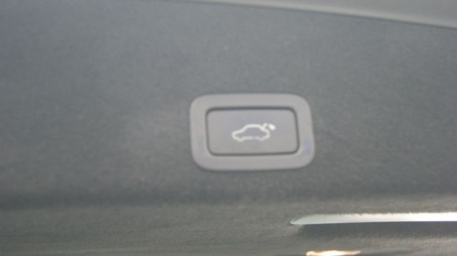 2017 Volvo XC60 JUST SERVICED, VERY CLEAN INSIDE AND OUT  - 23043576 - 35