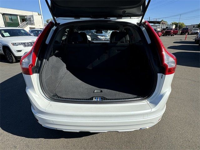 2017 Volvo XC60 T5 - 22667509 - 14