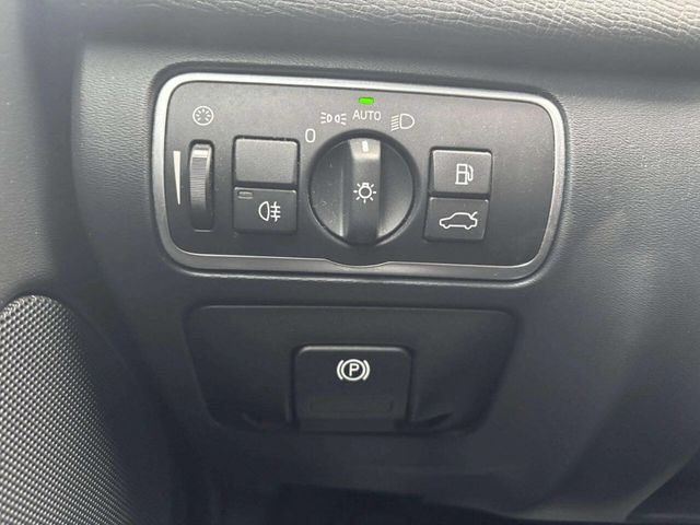 2017 Volvo XC60 T5 AWD Dynamic - 22937342 - 28