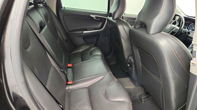 2017 Volvo XC60 T5 AWD Dynamic - 23016929 - 23