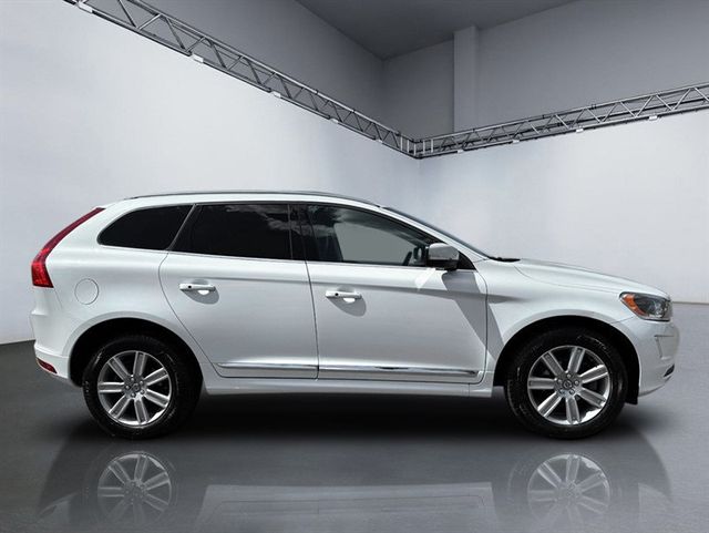 2017 Volvo XC60 T5 AWD Inscription - 23023661 - 1