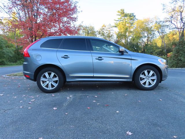 2017 Volvo XC60 T5 AWD Inscription - 22931475 - 11