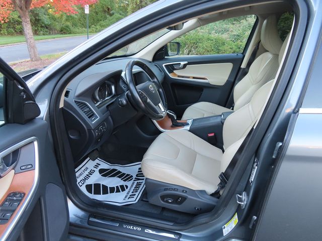 2017 Volvo XC60 T5 AWD Inscription - 22931475 - 17