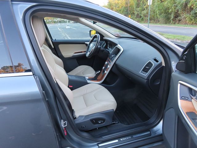 2017 Volvo XC60 T5 AWD Inscription - 22931475 - 20