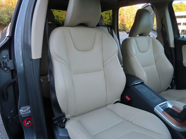 2017 Volvo XC60 T5 AWD Inscription - 22931475 - 21