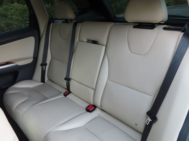 2017 Volvo XC60 T5 AWD Inscription - 22931475 - 27