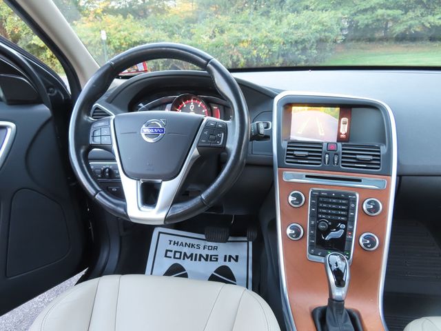 2017 Volvo XC60 T5 AWD Inscription - 22931475 - 29