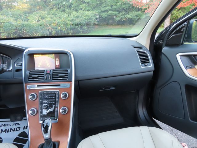 2017 Volvo XC60 T5 AWD Inscription - 22931475 - 30