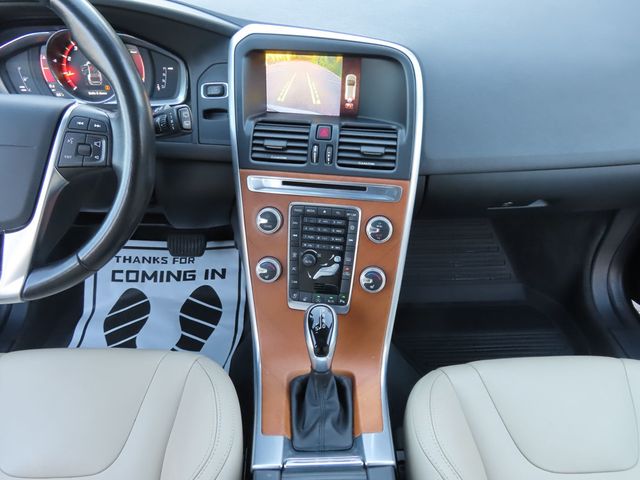 2017 Volvo XC60 T5 AWD Inscription - 22931475 - 31