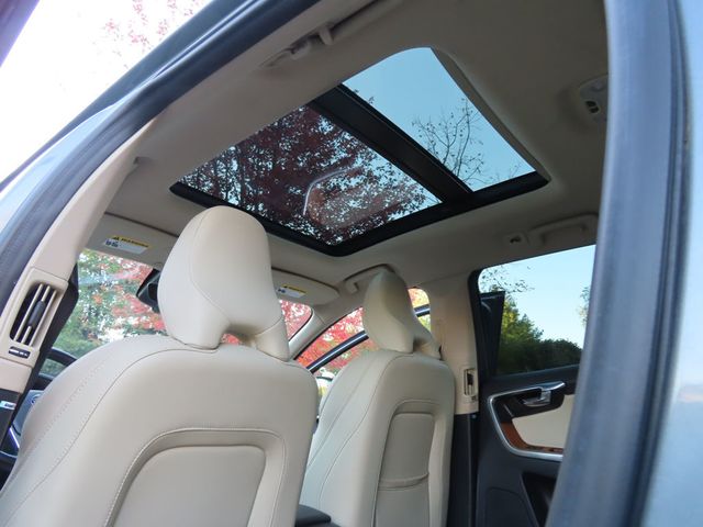 2017 Volvo XC60 T5 AWD Inscription - 22931475 - 32