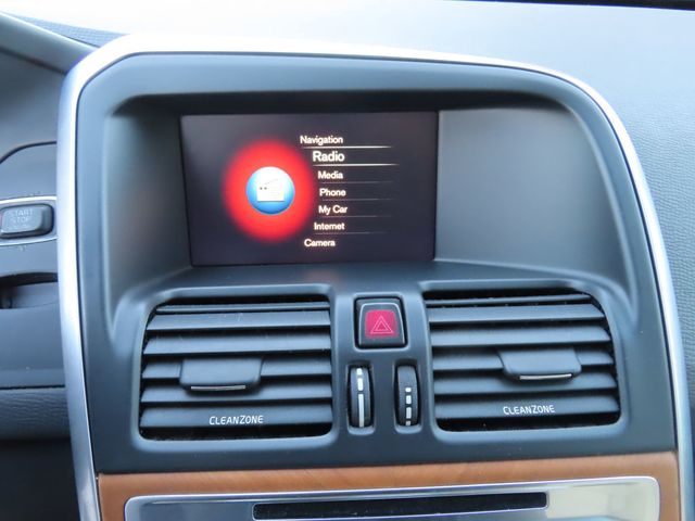 2017 Volvo XC60 T5 AWD Inscription - 22931475 - 34