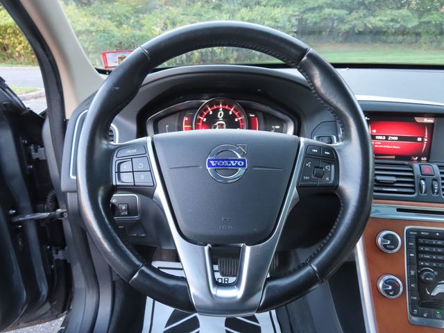 2017 Volvo XC60 T5 AWD Inscription - 22931475 - 39