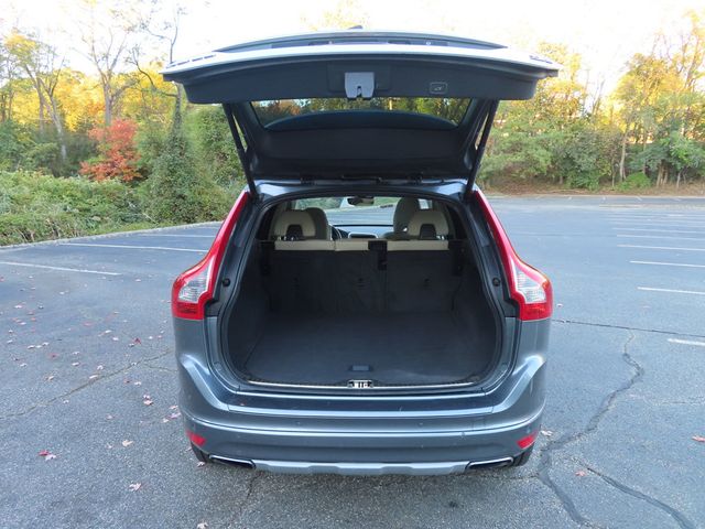2017 Volvo XC60 T5 AWD Inscription - 22931475 - 45