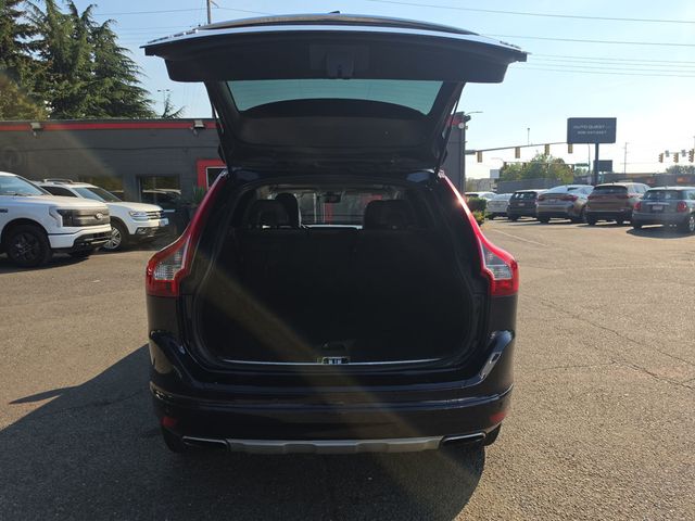 2017 Volvo XC60 T5 AWD Inscription - 23070545 - 10