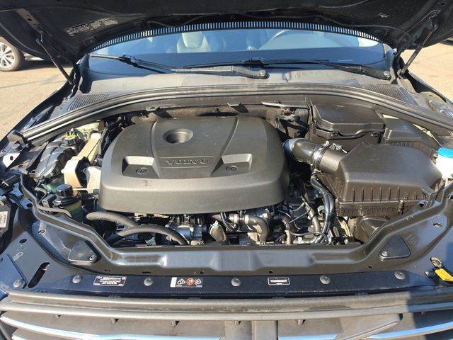 2017 Volvo XC60 T5 AWD Inscription - 23070545 - 23