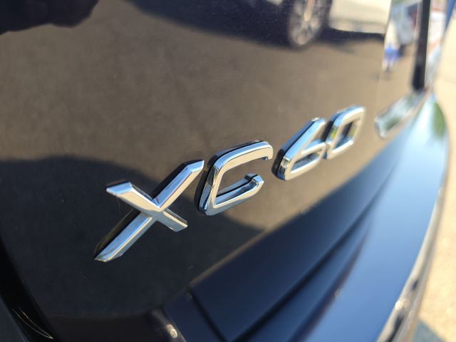 2017 Volvo XC60 T5 AWD Inscription - 23070545 - 27