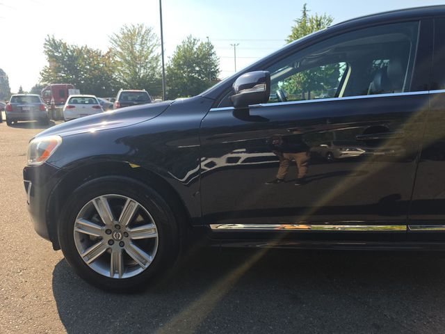2017 Volvo XC60 T5 AWD Inscription - 23070545 - 28