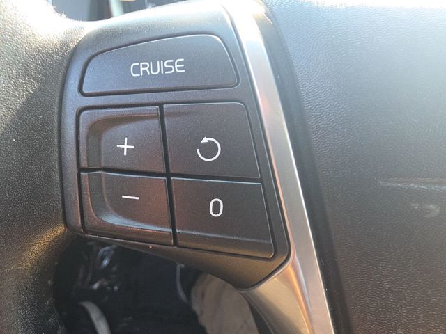 2017 Volvo XC60 T5 AWD Inscription - 23070545 - 32