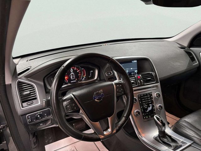 2017 Volvo XC60 T5 FWD Dynamic - 23053541 - 13