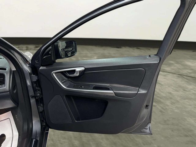 2017 Volvo XC60 T5 FWD Dynamic - 23053541 - 21