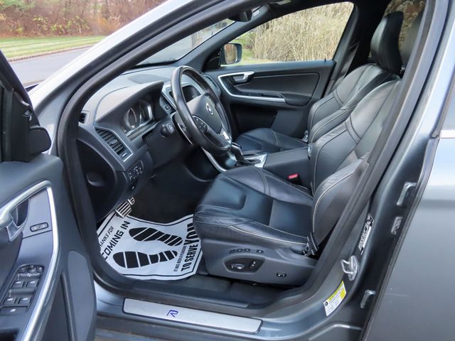 2017 Volvo XC60 T6 AWD R-Design - 22949426 - 20