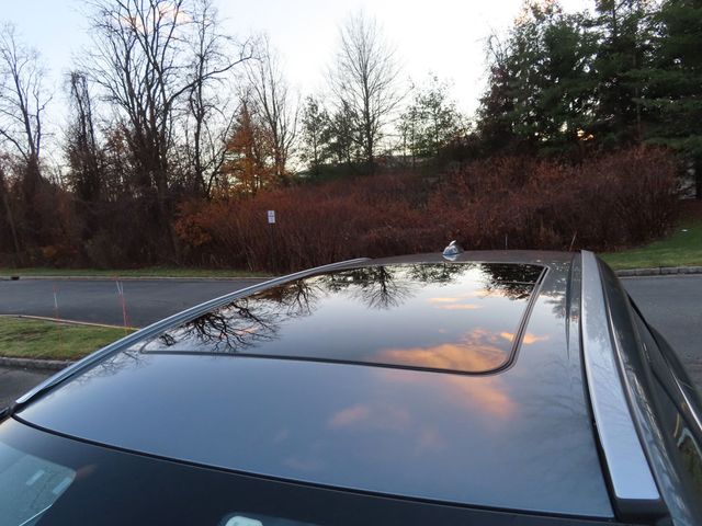 2017 Volvo XC60 T6 AWD R-Design - 22949426 - 30