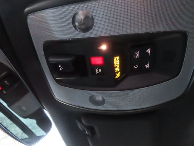 2017 Volvo XC60 T6 AWD R-Design - 22949426 - 37