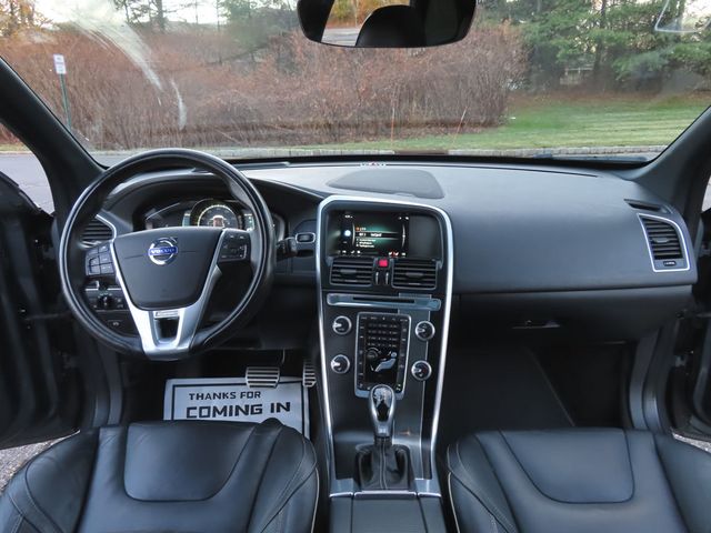 2017 Volvo XC60 T6 AWD R-Design - 22949426 - 5