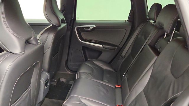 2017 Volvo XC60 T6 AWD R-Design w/ Polestar Optimization - 23082197 - 21