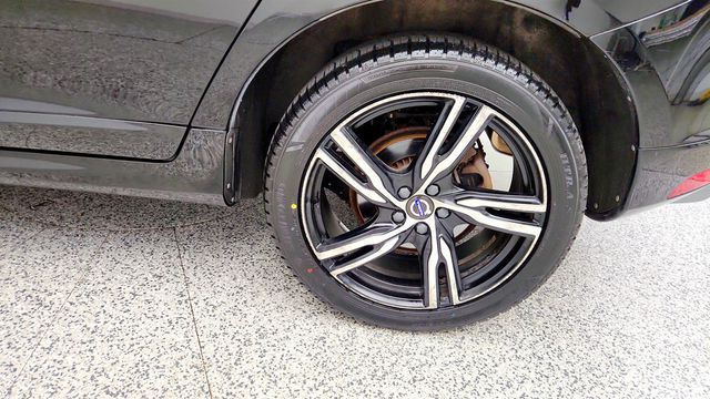 2017 Volvo XC60 T6 AWD R-Design w/ Polestar Optimization - 23082197 - 8