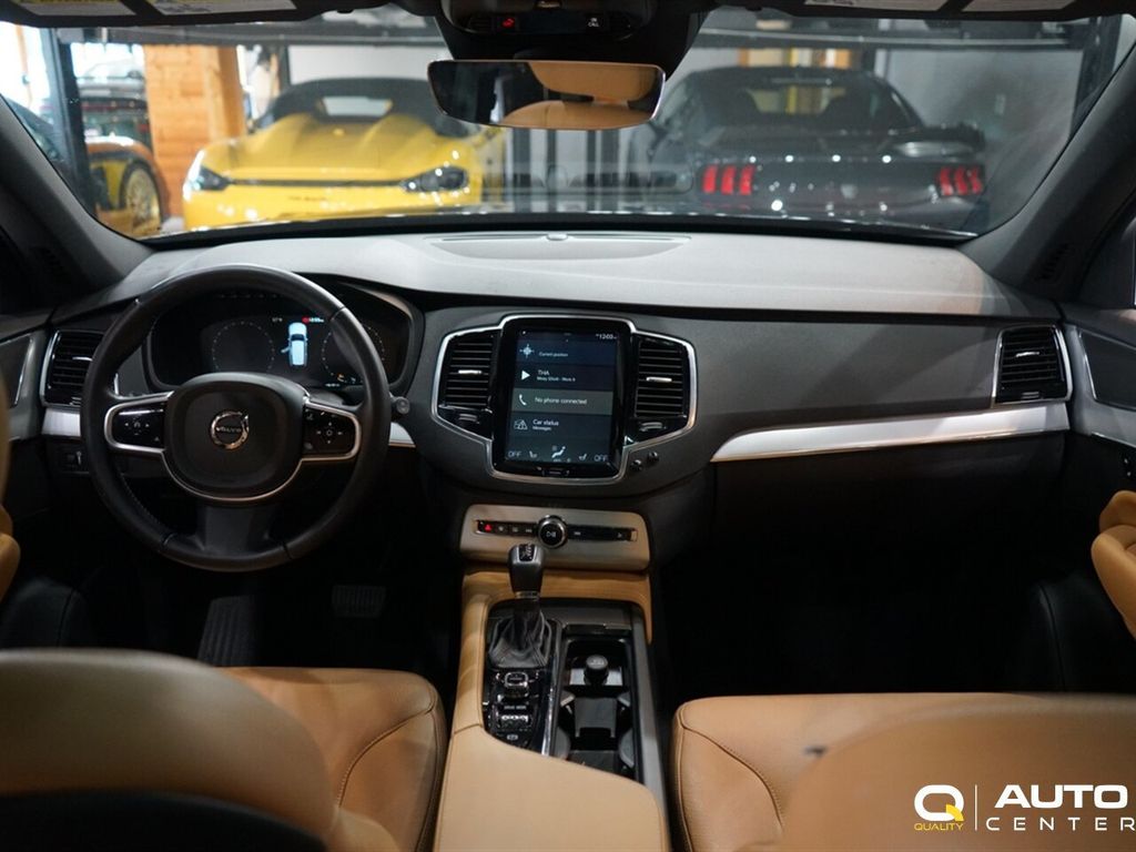 2017 Volvo XC90 T5 AWD 5-Passenger Momentum - 23090917 - 11