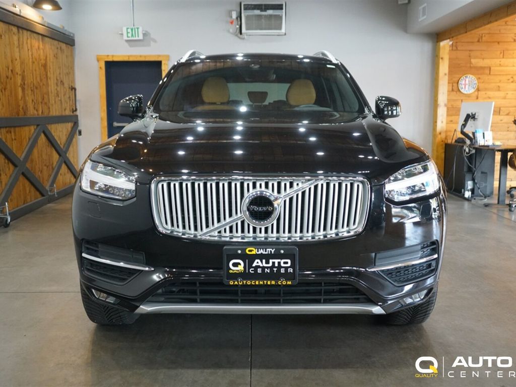 2017 Volvo XC90 T5 AWD 5-Passenger Momentum - 23090917 - 1