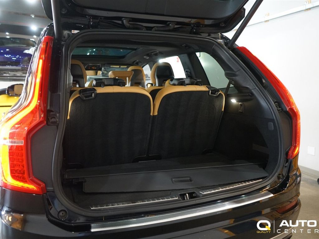 2017 Volvo XC90 T5 AWD 5-Passenger Momentum - 23090917 - 28
