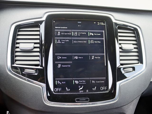 2017 Volvo XC90 T5 AWD 5-Passenger R-Design - 22925942 - 17