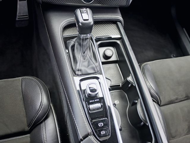 2017 Volvo XC90 T5 AWD 5-Passenger R-Design - 22925942 - 19