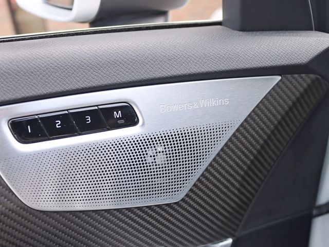 2017 Volvo XC90 T5 AWD 5-Passenger R-Design - 22925942 - 28