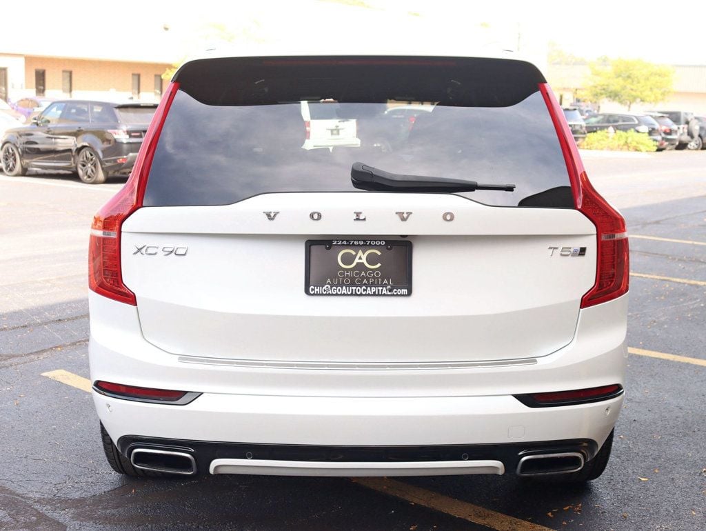 2017 Volvo XC90 T5 AWD R-Design photo 5