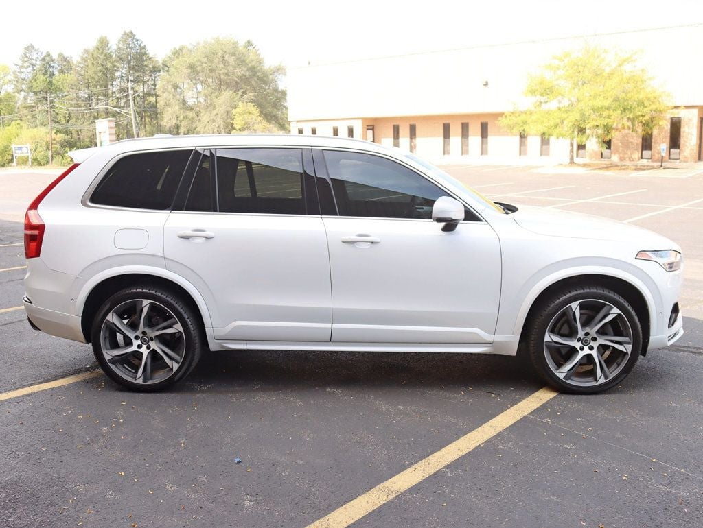 2017 Volvo XC90 T5 AWD R-Design photo 7