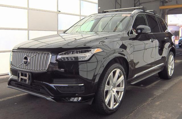 2017 Volvo XC90 T6 AWD 7-Passenger Inscription - 22737788 - 0