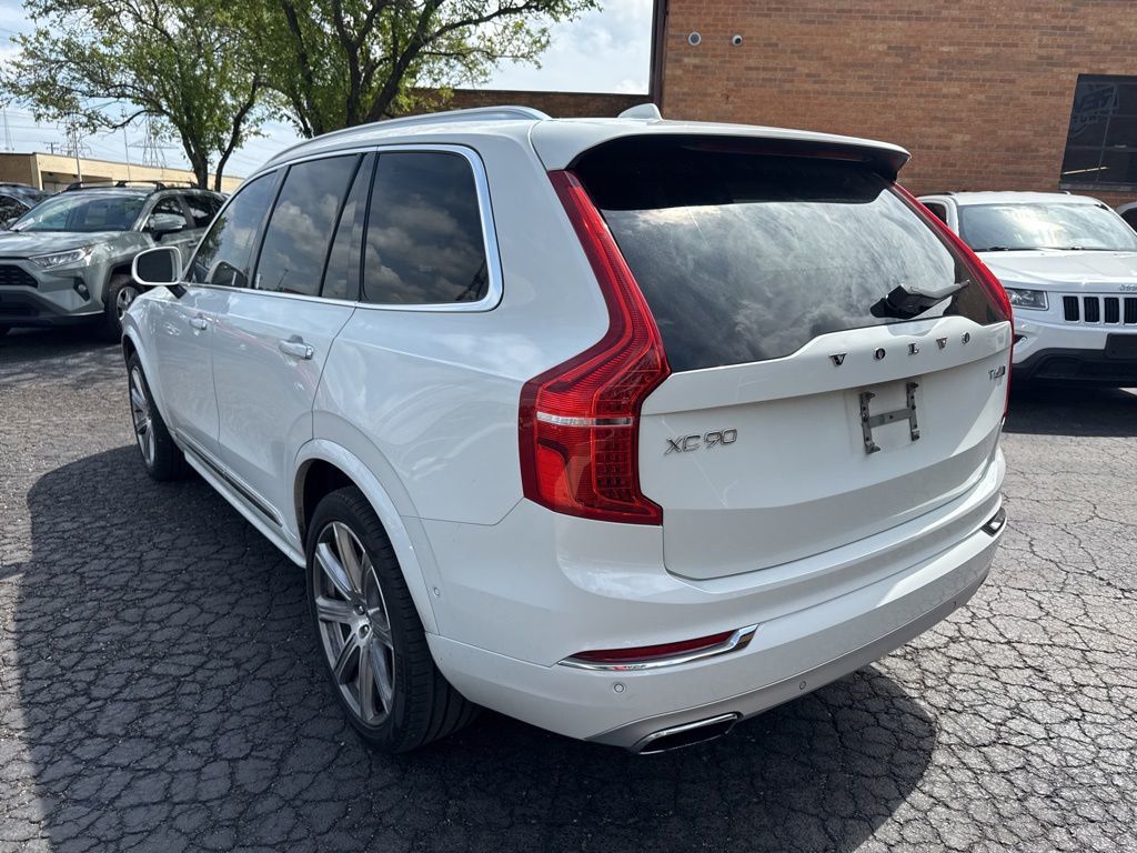 2017 Volvo XC90 T6 AWD 7-Passenger Inscription - 23029105 - 4
