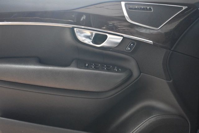 2017 Volvo XC90 T6 AWD 7-Passenger Momentum - 21977816 - 15