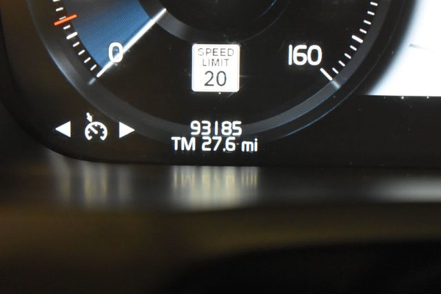 2017 Volvo XC90 T6 AWD 7-Passenger Momentum - 21977816 - 18