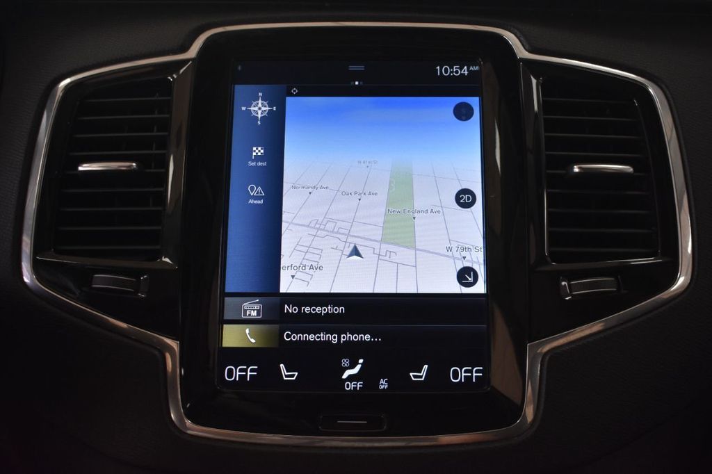 2017 Volvo XC90 T6 AWD 7-Passenger Momentum - 21977816 - 22