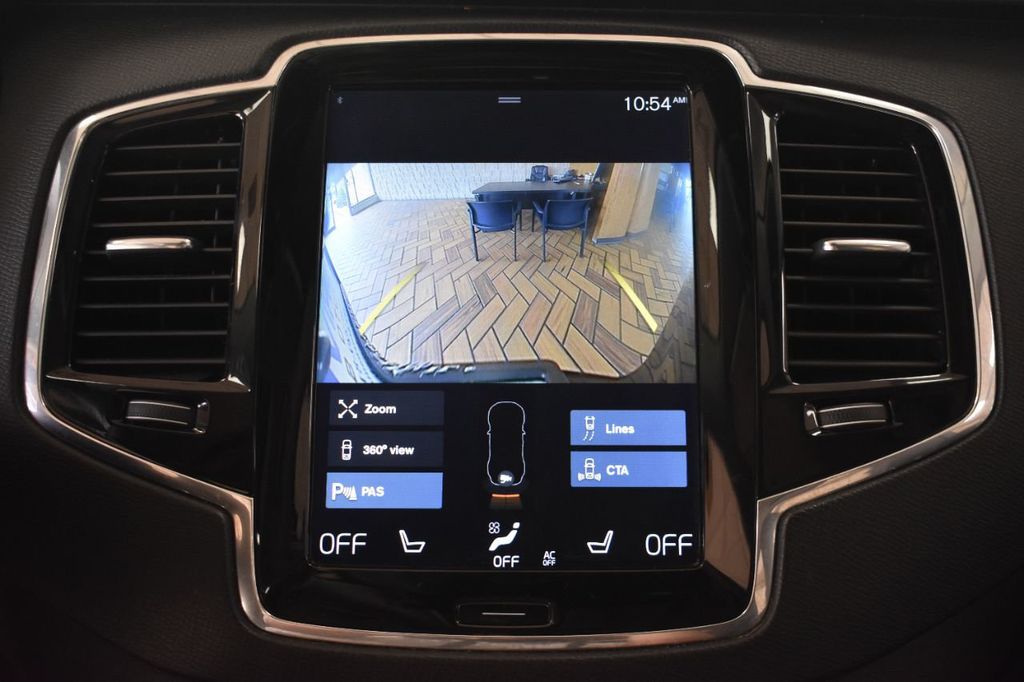 2017 Volvo XC90 T6 AWD 7-Passenger Momentum - 21977816 - 23