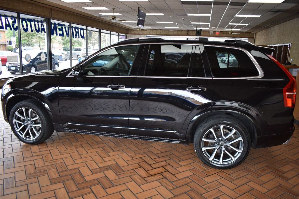 2017 Volvo XC90 T6 AWD 7-Passenger Momentum - 21977816 - 4