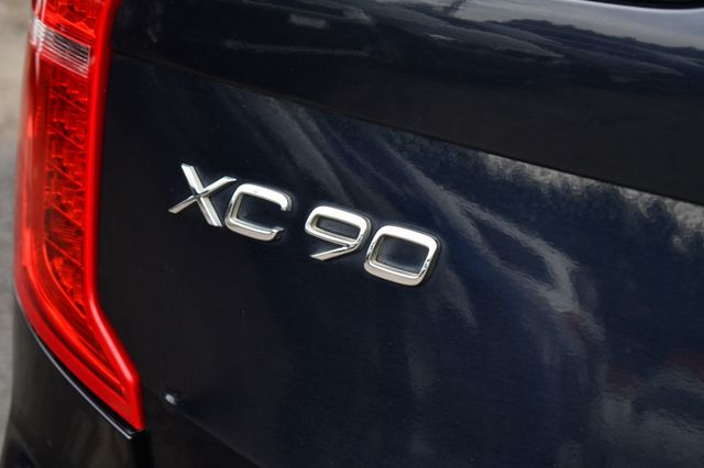 2017 Volvo XC90 T6 AWD 7-Passenger Momentum - 22944765 - 16
