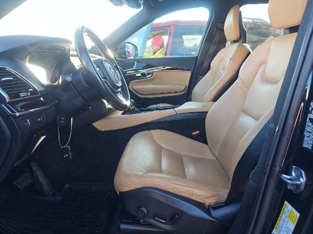 2017 Volvo XC90 T6 AWD 7-Passenger Momentum - 22944765 - 1