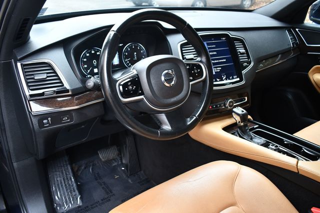 2017 Volvo XC90 T6 AWD 7-Passenger Momentum - 22944765 - 27